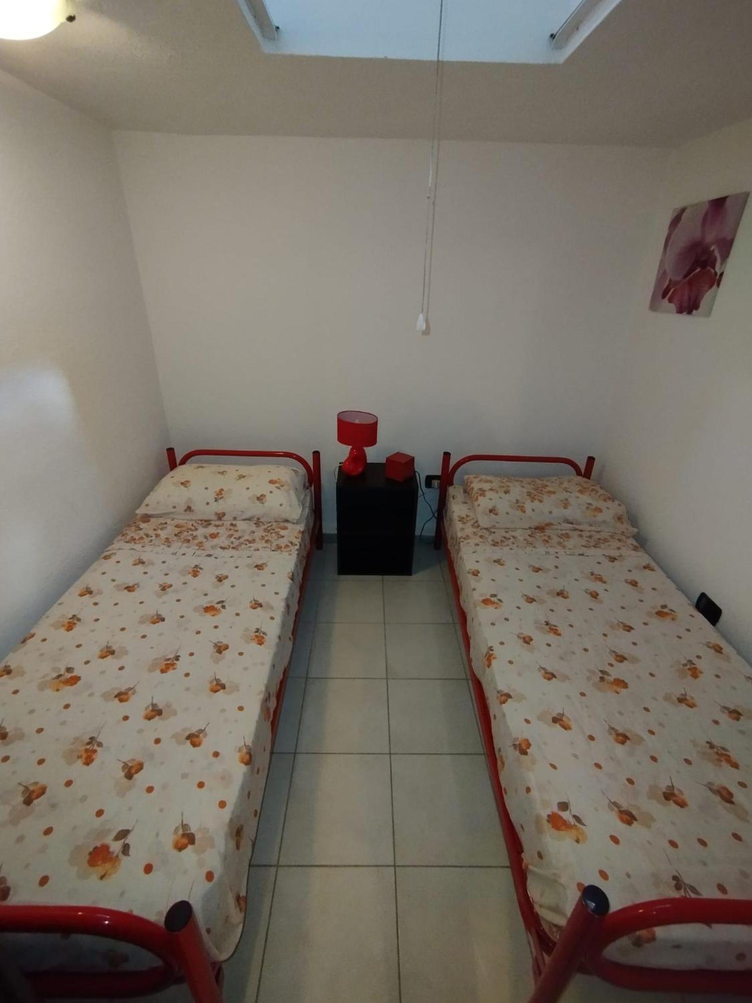 Casa Vacanze Cettina Home 3 Mt 50 Dal Mare Terra Mala Exterior foto